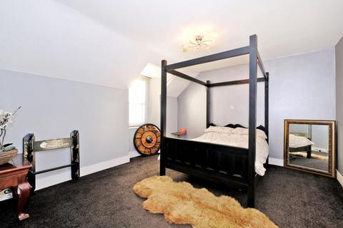 undefined, Deer Road East, Maud AB42