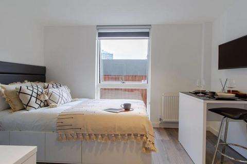 Studio to rent, Curzon Street, Nottingham NG3