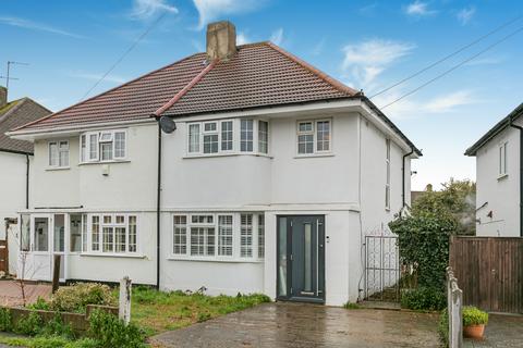 Ashridge Way, Sunbury-on-Thames, Surrey, TW16
