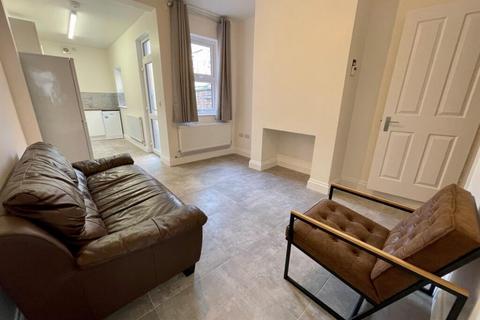 2 bedroom house to rent, Wolverton Road, Leicester LE3