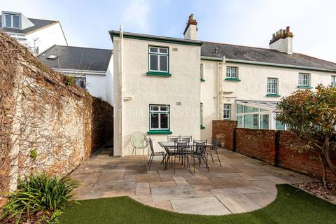 2 bedroom semi-detached house to rent, 3 The Pebbles