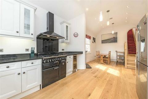 3 bedroom flat to rent, Teignmouth Road, London NW2