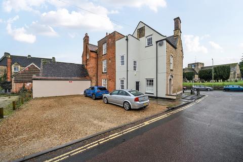 2 bedroom apartment for sale, Church Street, Faringdon, Oxfordshire, SN7