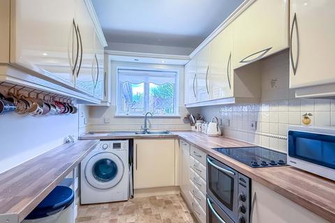 2 bedroom retirement property for sale, Marshside Road, Southport PR9