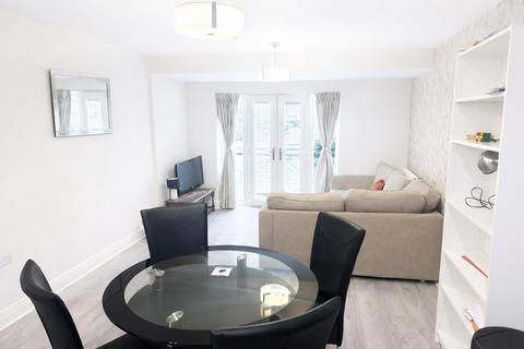 1 bedroom flat to rent, Hurlington Court, 1 Woodmill Close, London