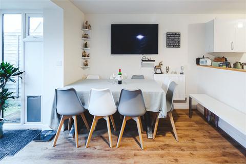 3 bedroom end of terrace house for sale, Semington Strand, Swindon SN1