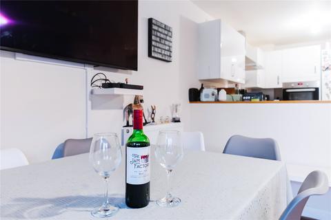 3 bedroom end of terrace house for sale, Semington Strand, Swindon SN1