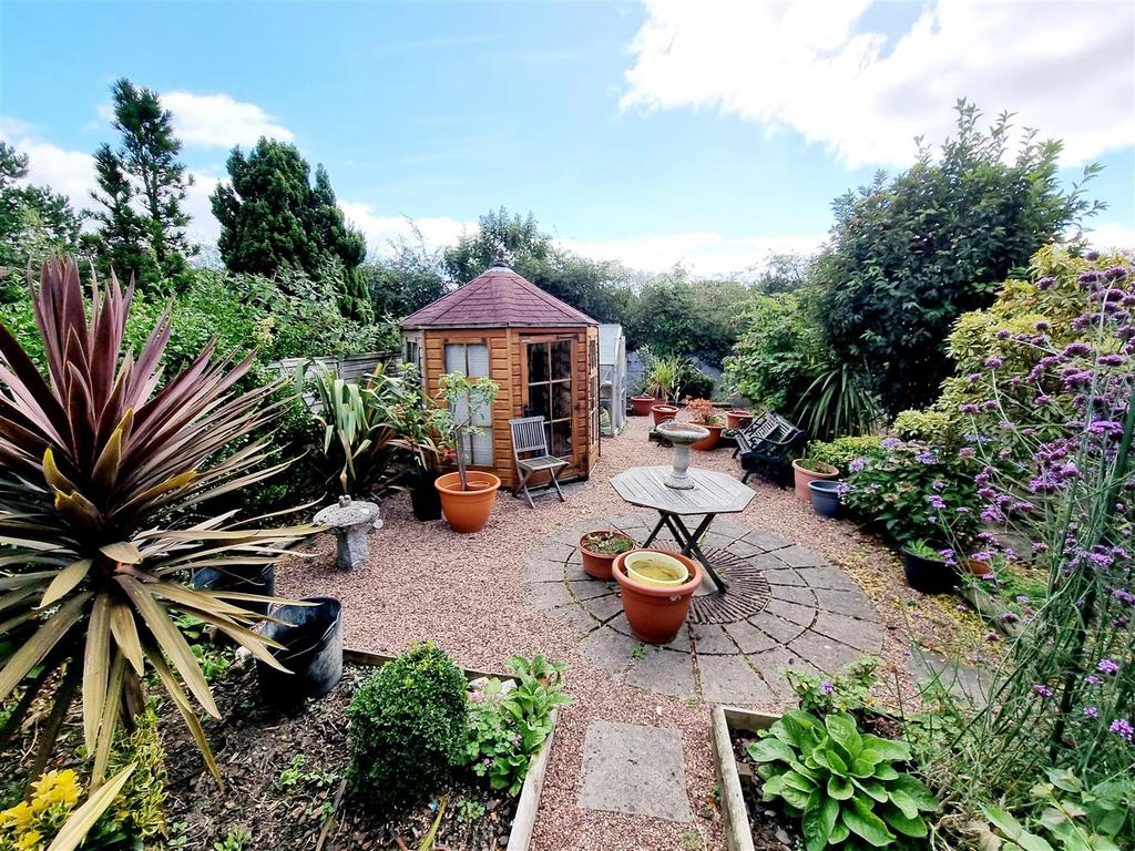 Garden 2.jpg