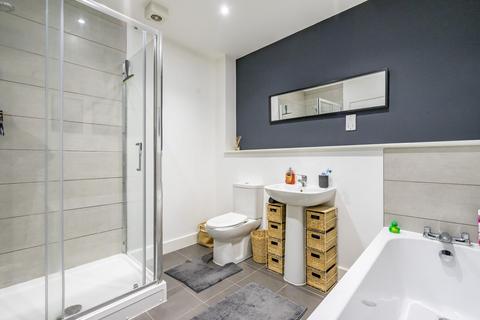 2 bedroom apartment for sale, Aviator Court, York