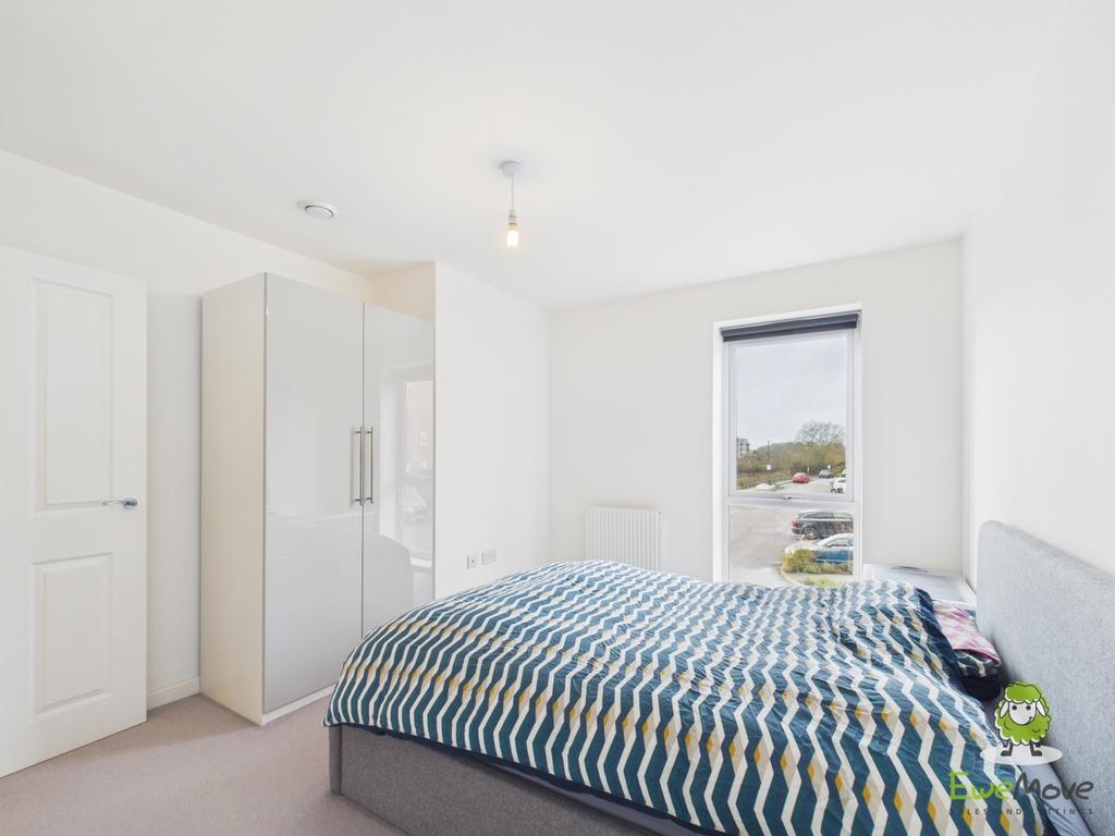 Ewe Move Estate Agents Basingstoke - Lambert Court