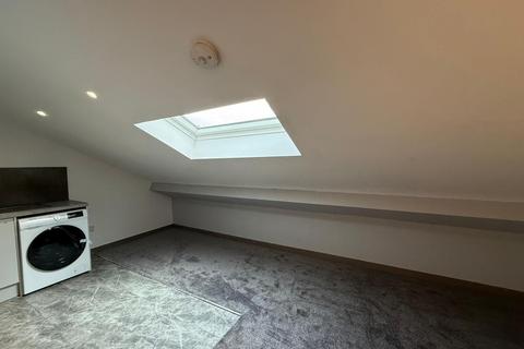2 bedroom apartment to rent, Lime Tree Way, Chineham, Basingstoke