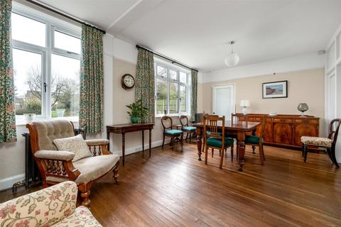 4 bedroom detached house for sale, Burton Road, Melton Mowbray, Leicestershire