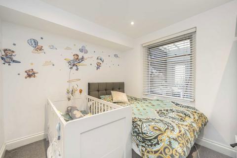 2 bedroom flat for sale, Iverson Road, London NW6