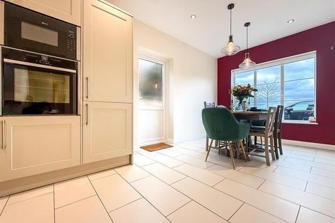 undefined, Riverside Avenue, Wallington
