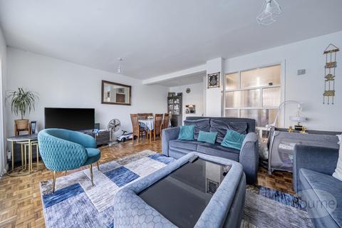 3 bedroom terraced house for sale, Johnston Green, Guildford, Surrey, GU2