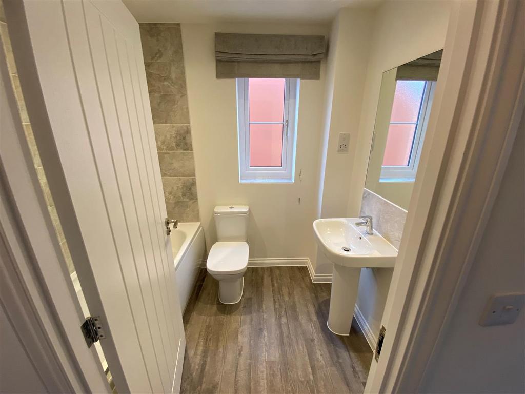 Bathroom.jpg