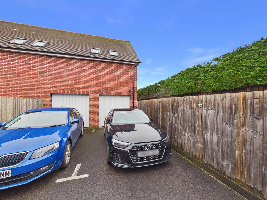 Garage &amp; Parking