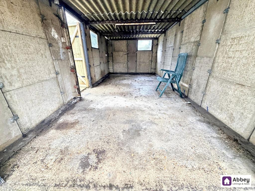 Detached Garage