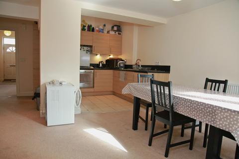 3 bedroom flat to rent, Kingston Rd, RAYNES PARK SW20
