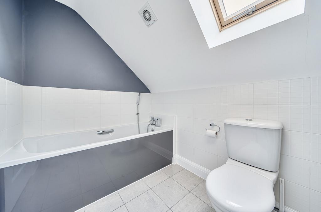 1408345 18 698367...