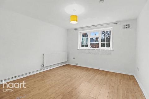 undefined, Cromwell Hill, Luton