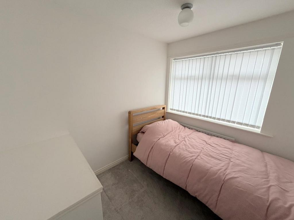 Bedroom ( front)
