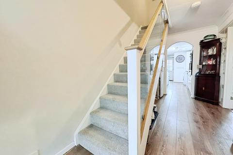 3 bedroom terraced house for sale, Dorset Avenue, Chelmsford, CM2