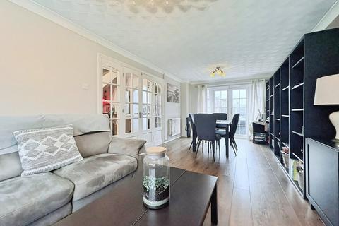3 bedroom terraced house for sale, Dorset Avenue, Chelmsford, CM2