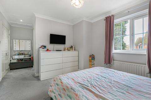 3 bedroom semi-detached house for sale, Upper Halliford Road, Shepperton, Surrey, TW17