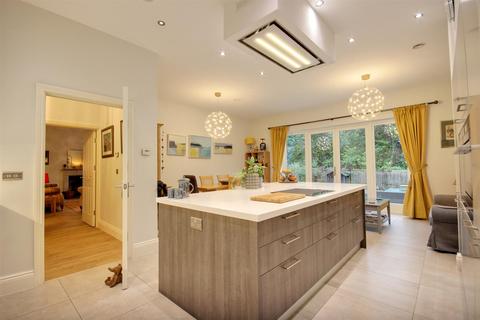 5 bedroom detached house for sale, Gallows Lane, Beverley