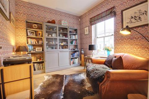 5 bedroom detached house for sale, Gallows Lane, Beverley