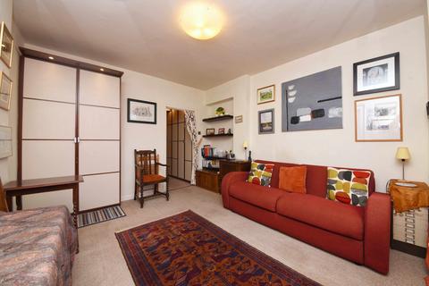 Studio for sale, Woburn Place, London, WC1H