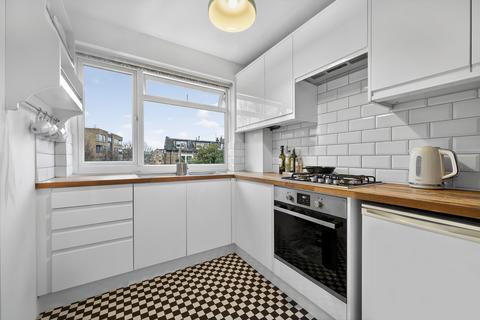 1 bedroom apartment for sale, Queens Drive, London, N4