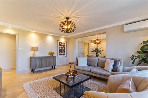 3 bedroom flat to rent, St. Johns Wood Park, St Johns Wood, NW8