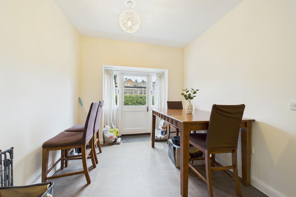 Kitchen/ Dining Room