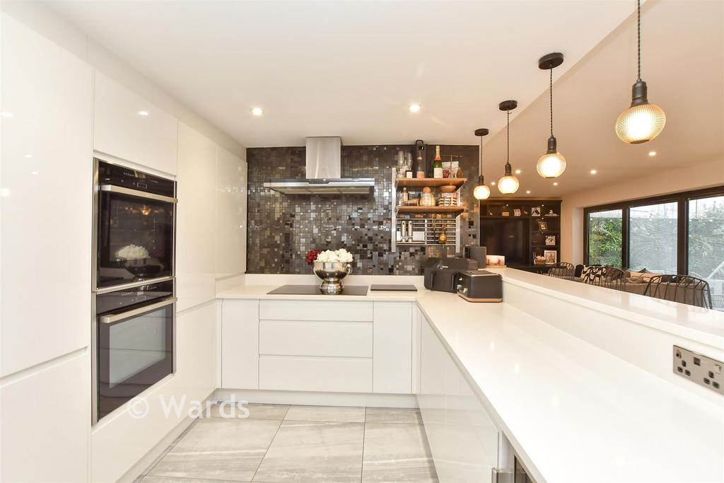 Kitchen/Breakfast Area