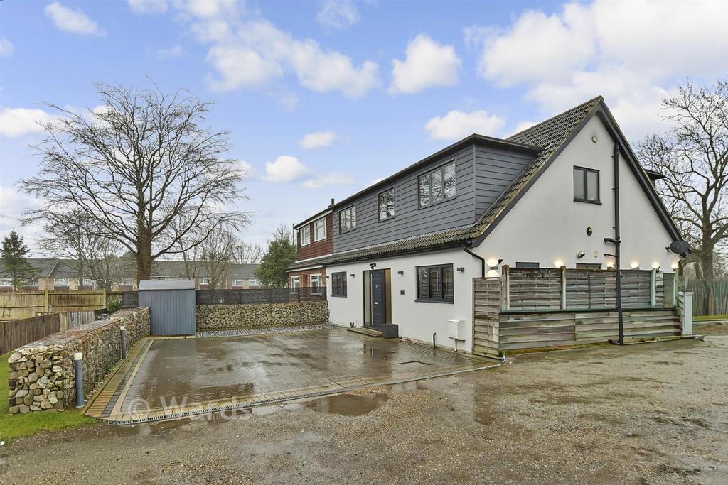 Driveway/Parking