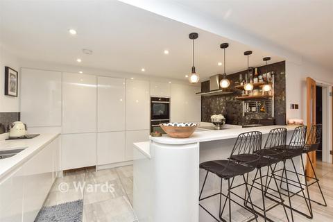 4 bedroom semi-detached house for sale, Bakers Avenue, West Kingsdown, Sevenoaks, Kent
