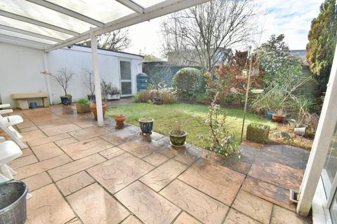 2 bedroom detached bungalow for sale, Stalbridge Drive, Ferndown, BH22