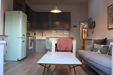 undefined, Barking Road, London E16