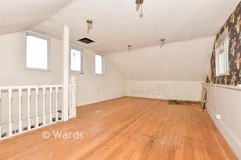 2 bedroom chalet for sale, Dunes Road, Greatstone, Kent
