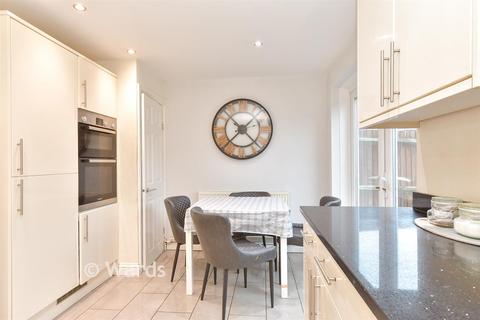 3 bedroom terraced house for sale, Southwark Road, Strood, Rochester, Kent