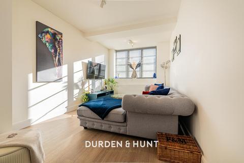 1 bedroom apartment for sale, Maybank Road, South Woodford E18