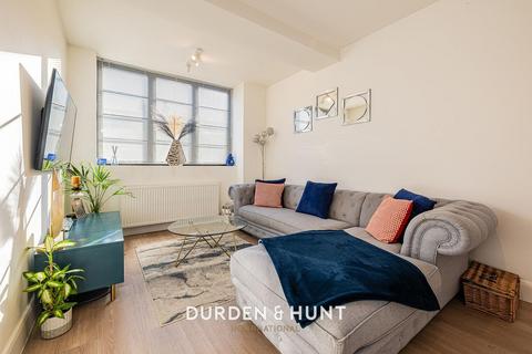 1 bedroom apartment for sale, Maybank Road, London E18