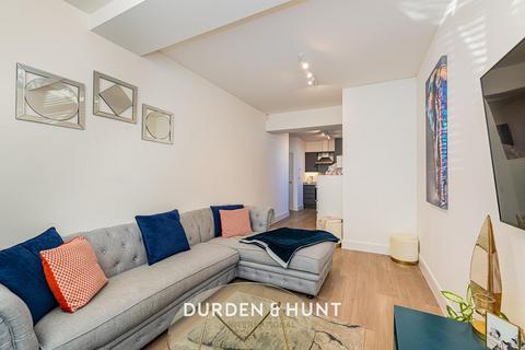 1 bedroom apartment for sale, Maybank Road, London E18
