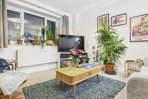 2 bedroom flat for sale, Elishaw Row, Eccles New Road, Salford, M5 4UJ