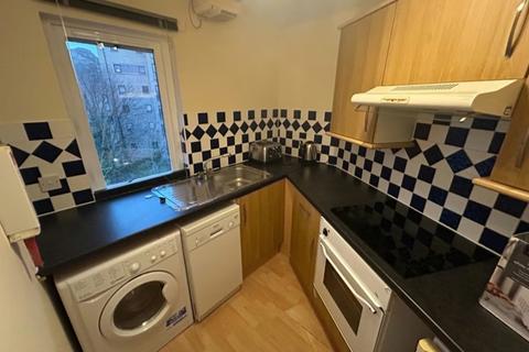 2 bedroom flat to rent, Abbey Lane, Edinburgh, Midlothian, EH8