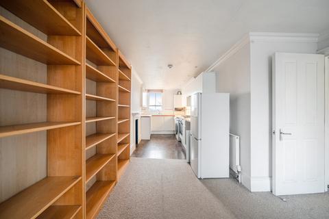 undefined, Kingston Hill, Kingston upon Thames, KT2