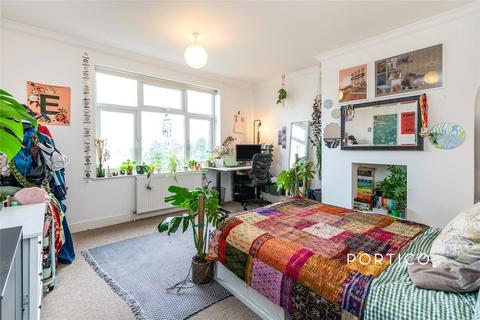 3 bedroom flat to rent, Finchley Road, London, NW11