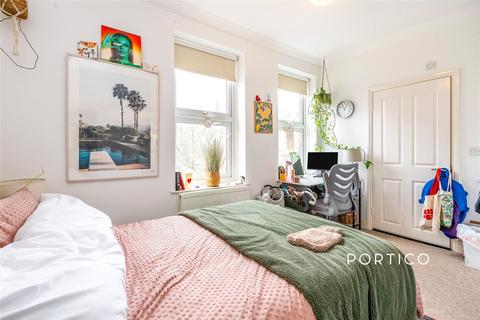 3 bedroom flat to rent, Finchley Road, London, NW11